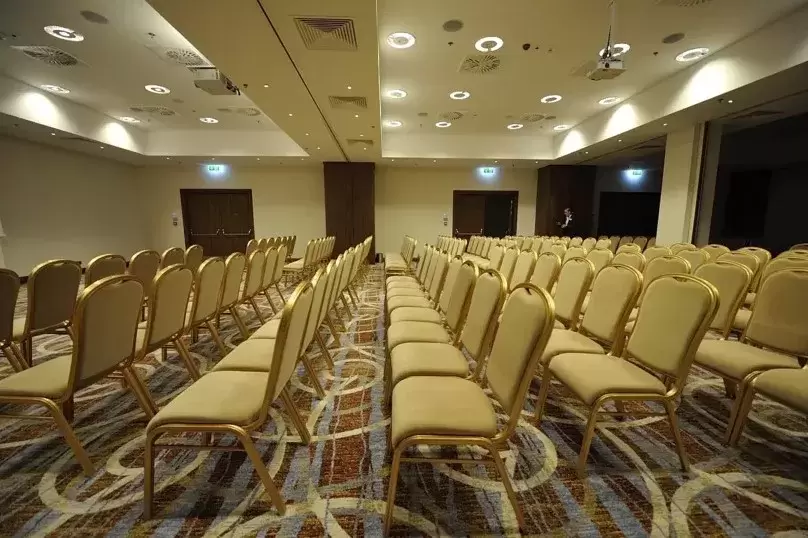 Gdzie w regionie podkarpackim zorganizuję event firmowy na 200 osób?