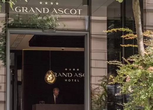 Grand Ascot Hotel****