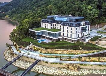 Heron Live Hotel*****