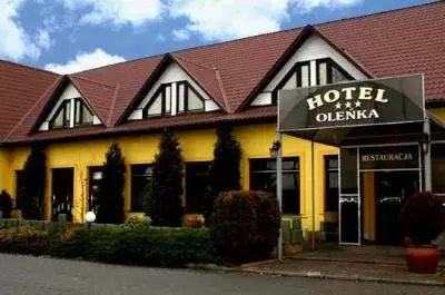Hotel OLEŃKA