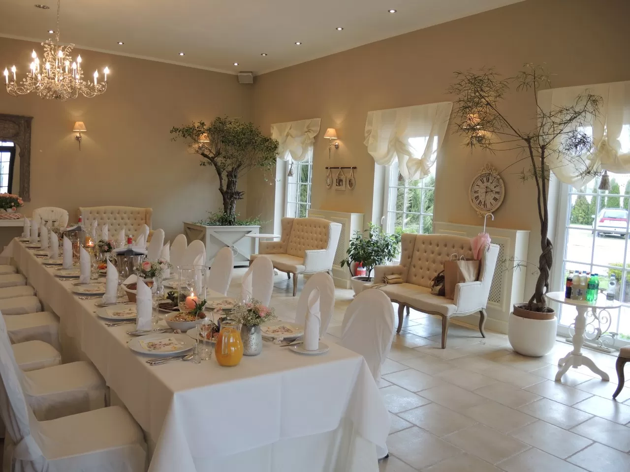 Na ile osób maksymalnie można zorganizować bankiet w hotelu Riviera?