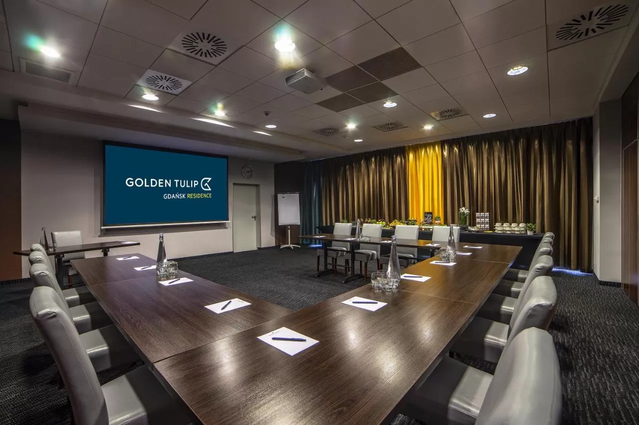 Na ile osób maksymalnie można zorganizować konferencję w hotelu Golden Tulip Gdańsk Residence?