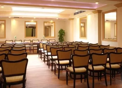 Jakie są obiekty konferencyjne w podkarpackim, które znajdują się w centrum miasta?