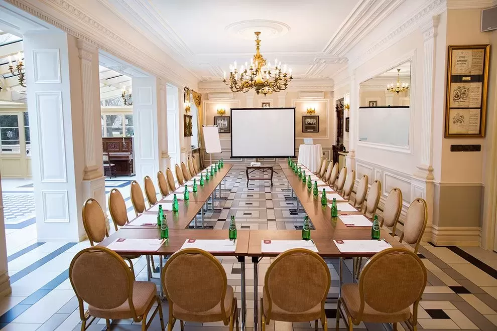 Jakie obiekty konferencyjne w wielkopolskim oferują konferencję w zabytkowej architekturze?