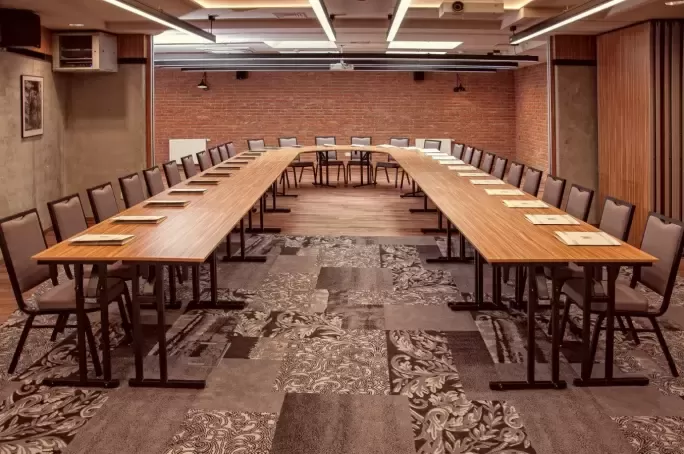 Gdzie w Lublinie można wynająć salę konferencyjną z widokiem na miasto w przystępnej cenie?