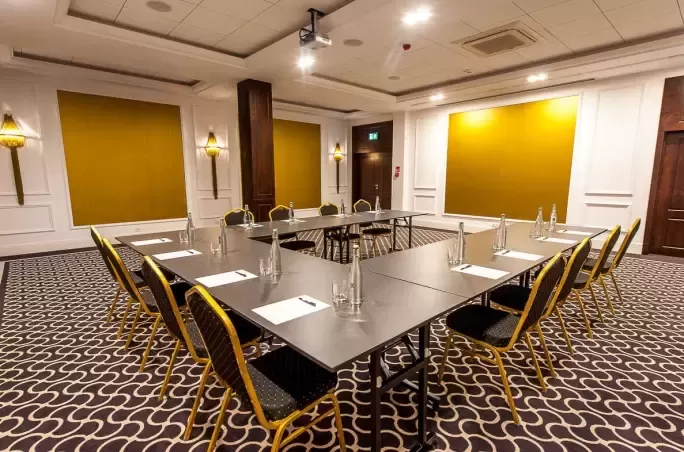 Jakie hotele konferencyjne w Białymstoku oferują dostęp do wypożyczalni rowerów dla gości?