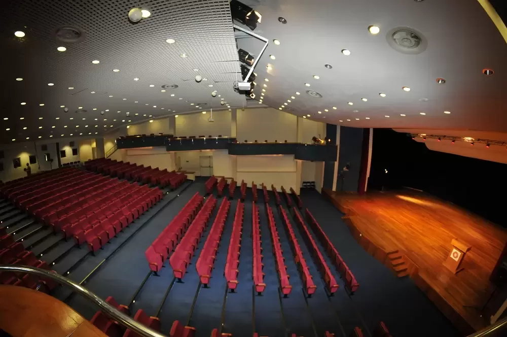 Które obiekty konferencyjne w Lublinie posiadają profesjonalne zaplecze techniczne dla dużych wydarzeń?