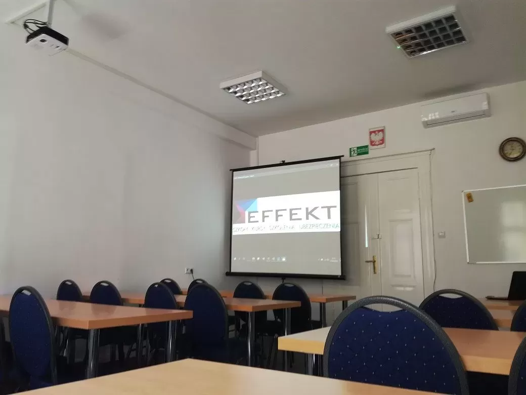 Jakie tanie sale konferencyjne w Katowicach oferują korzystne warunki dla kameralnych spotkań?