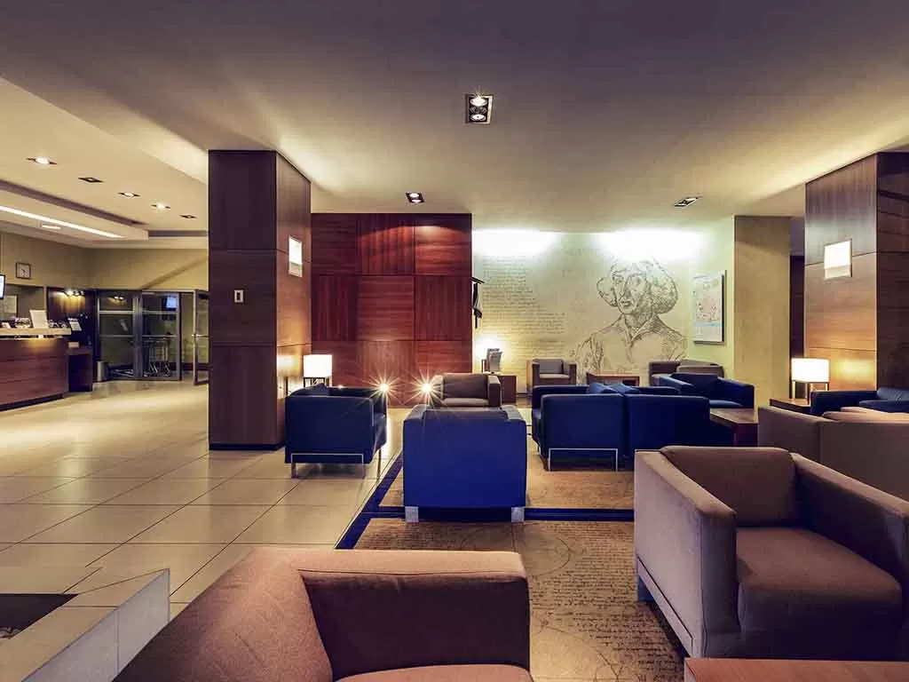 O której zaczyna się i kończy doba hotelowa w Mercure Toruń Centrum?