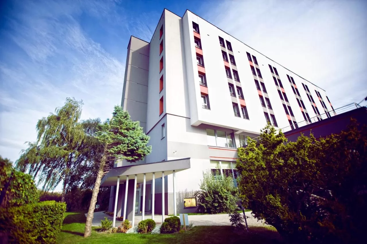 O której zaczyna się i kończy doba hotelowa w hotelu Śląsk?