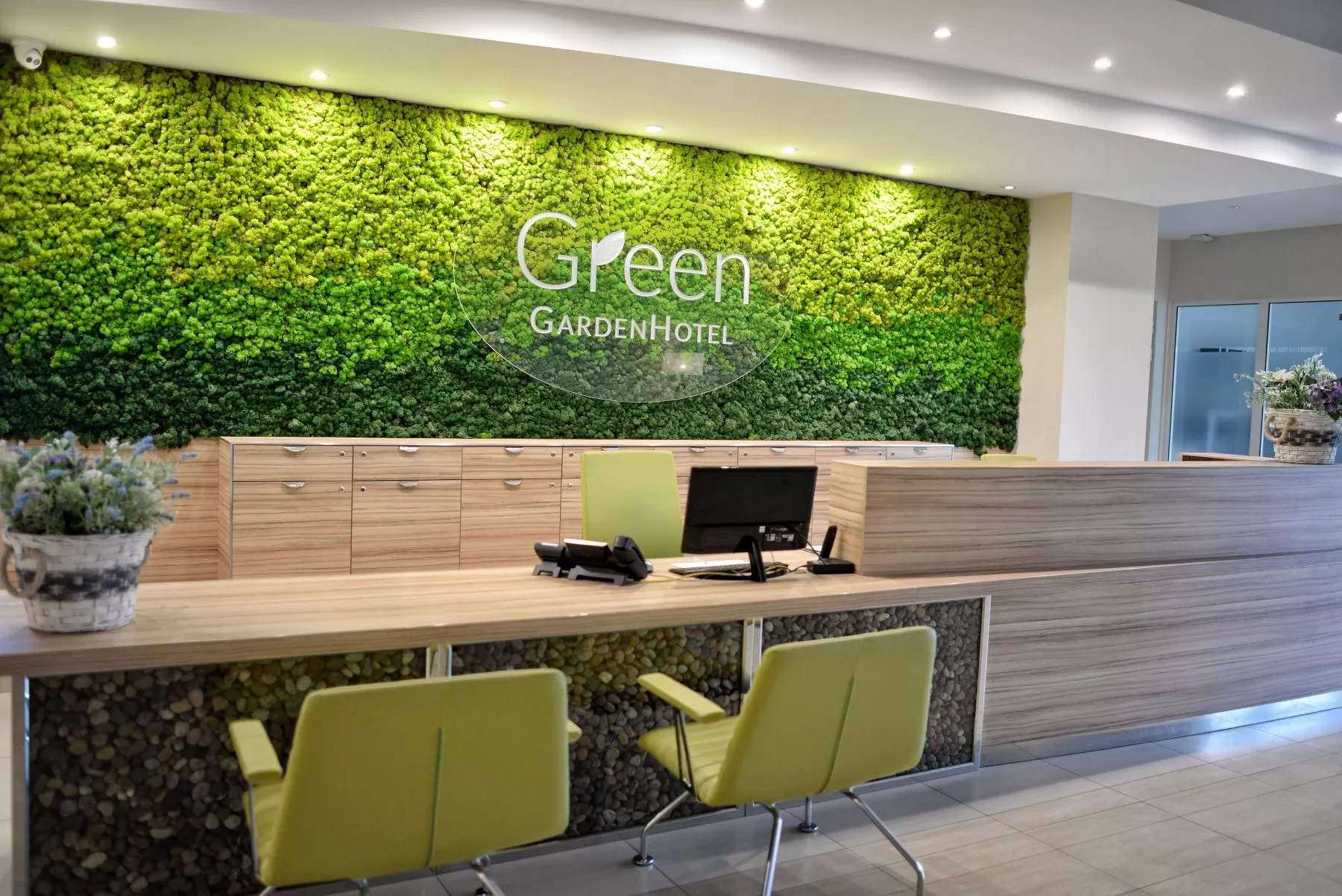 O której zaczyna się i kończy doba hotelowa w Hotelu Green Garden?
