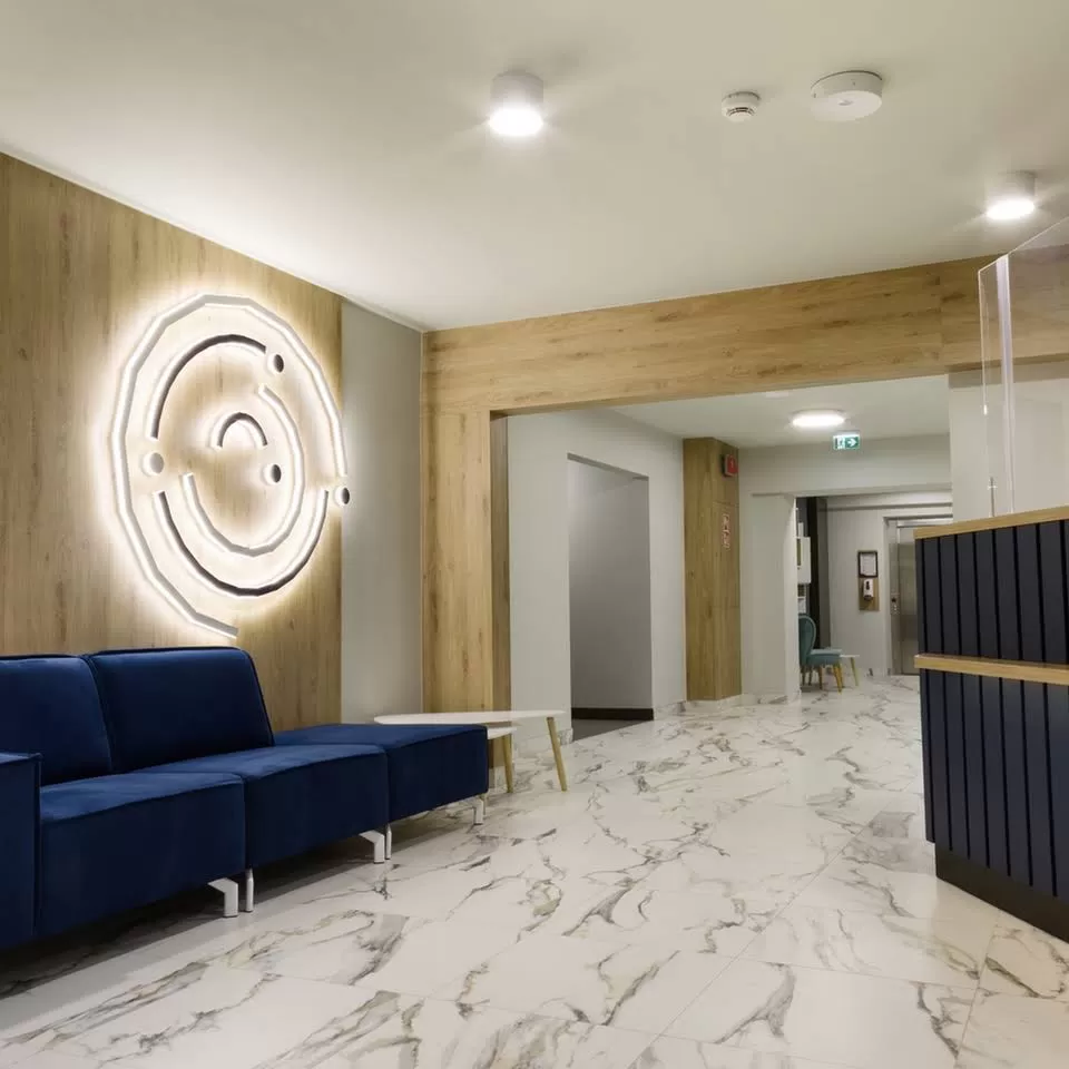 O której zaczyna się i kończy doba hotelowa w Hotelu Kopernik?