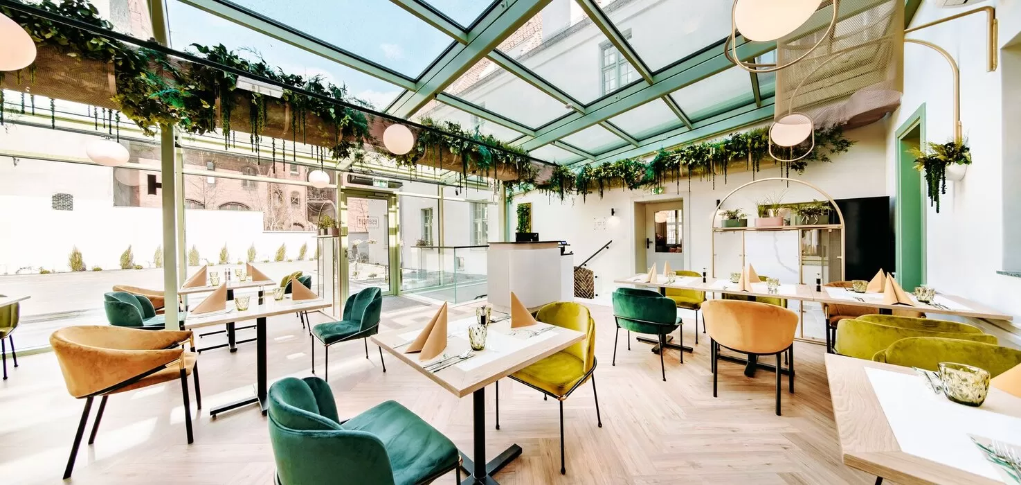Jakie restauracje można znaleźć w okolicy Hotelu Kopernik?