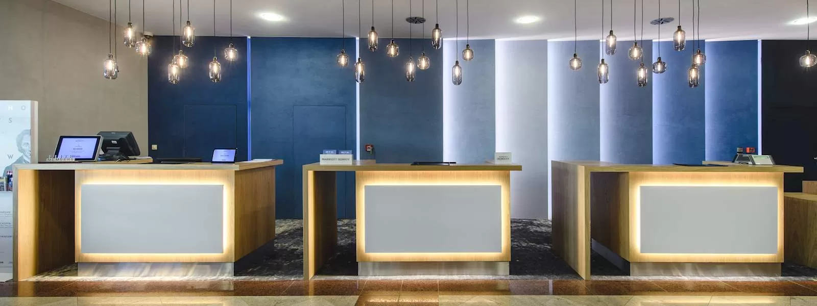 O której zaczyna się i kończy doba hotelowa w Hotelu Courtyard by Marriott Warsaw Aiport****?