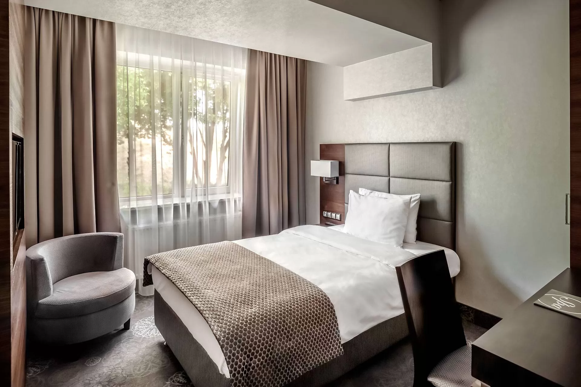 Jak dużo jest pokoi 1- i 2-osobowych w hotelu Warszawianka?