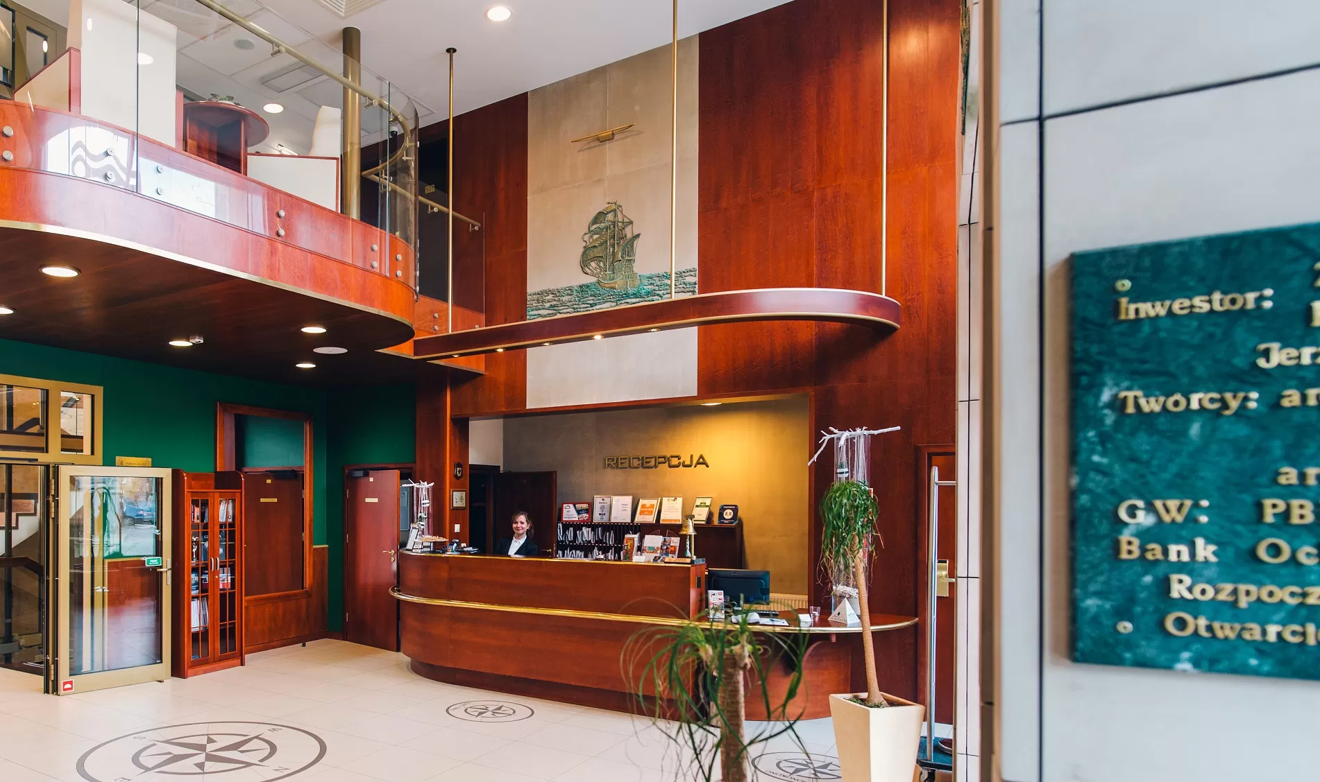 O której zaczyna się i kończy doba hotelowa w Hotelu Admirał?