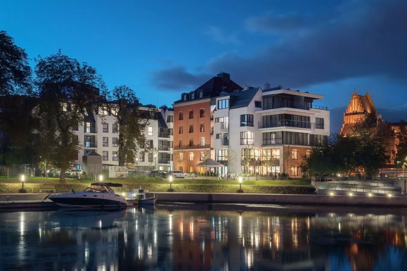 Jakie atrakcje ma do zaoferowania okolica obiektu Hotel Almond Business & SPA?